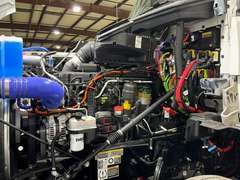 2027 Kenworth T880 photo 5