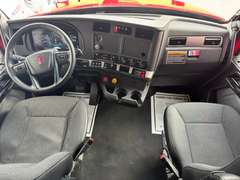 2024 Kenworth T680 photo 3