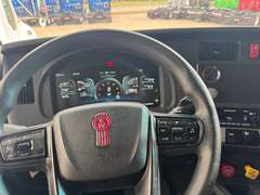 2024 Kenworth T680 photo 8