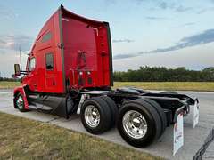 2024 Kenworth T680 photo 4