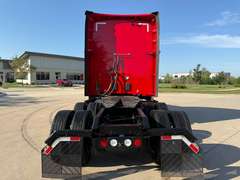 2023 Kenworth T680 photo 5