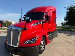 2023 Kenworth T680 photo 2