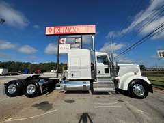 2027 Kenworth W900L photo 10