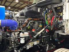 2027 Kenworth T880 photo 5