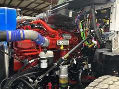 2027 Kenworth T880 photo 4