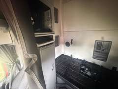 2022 Volvo VNL64T760 photo 10