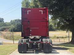 2022 Volvo VNL64T760 photo 5