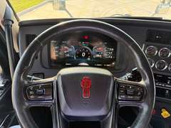 2023 Kenworth T680 photo 10