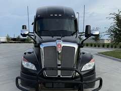 2023 Kenworth T680 photo 8