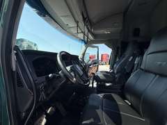 2023 Kenworth W990 photo 10