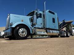 2025 Kenworth W900L photo 8