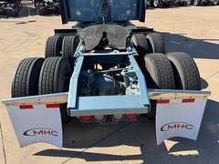 2025 Kenworth W900L photo 4