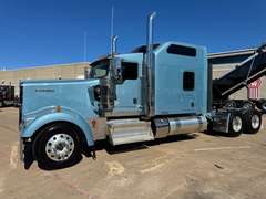 2025 Kenworth W900L photo 2