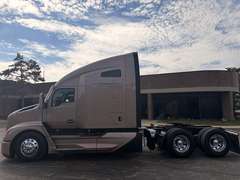 2023 Kenworth T680 photo 8