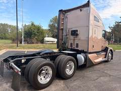 2023 Kenworth T680 photo 4