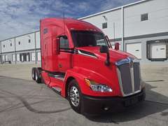 2023 Kenworth T680 photo 1