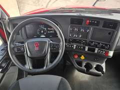 2023 Kenworth T680 photo 9