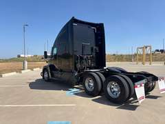 2023 Kenworth T680 photo 5