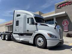 2023 Kenworth T680 photo 1