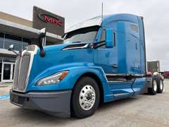 2023 Kenworth T680 photo 2