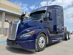 2024 Kenworth T680 photo 2