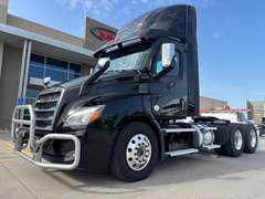 2023 Freightliner PE11664DC photo 2