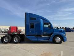 2023 Kenworth T680 photo 2