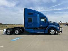 2023 Kenworth T680 photo 2