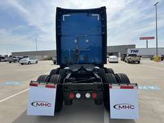 2023 Kenworth T680 photo 4