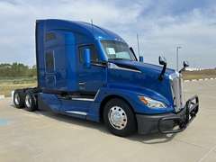 2023 Kenworth T680 photo 1