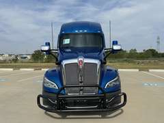 2023 Kenworth T680 photo 8