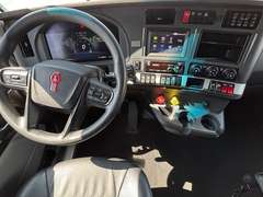 2024 Kenworth T680 photo 9
