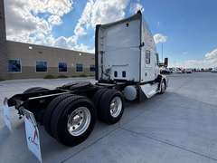 2024 Kenworth T680 photo 10