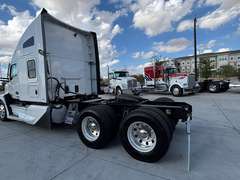 2024 Kenworth T680 photo 9