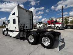 2024 Kenworth T680 photo 9