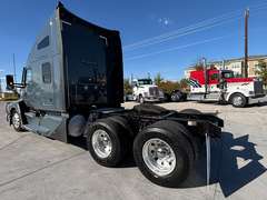 2024 Kenworth T680 photo 9