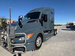 2024 Kenworth T680 photo 2