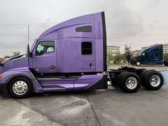 2024 Kenworth T680 photo 2