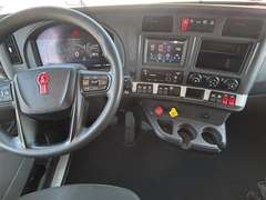 2023 Kenworth T680 photo 8