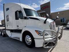 2023 Kenworth T680 photo 1