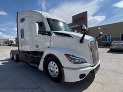 2023 Kenworth T680 photo 1