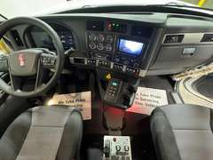 2027 Kenworth T880S PH photo 2