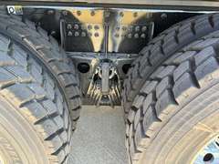 2027 Kenworth T880 photo 4