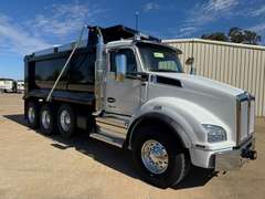 2027 Kenworth T880 photo 1