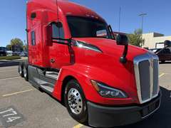 2023 Kenworth T680 photo 1