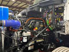 2027 Kenworth T880 photo 5