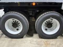 2027 Kenworth T880 photo 3