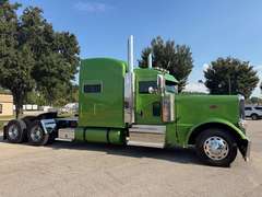 2023 Peterbilt 389 photo 6