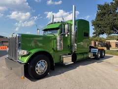 2023 Peterbilt 389 photo 2