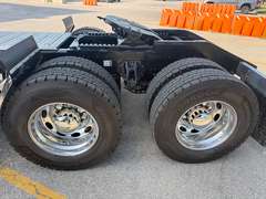 2023 Peterbilt 389 photo 4